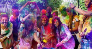 Hacks to protect your skin and hair from Holi colors