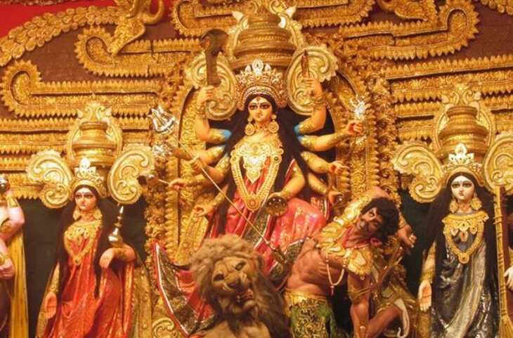 Why Durga puja is famous in Bengal